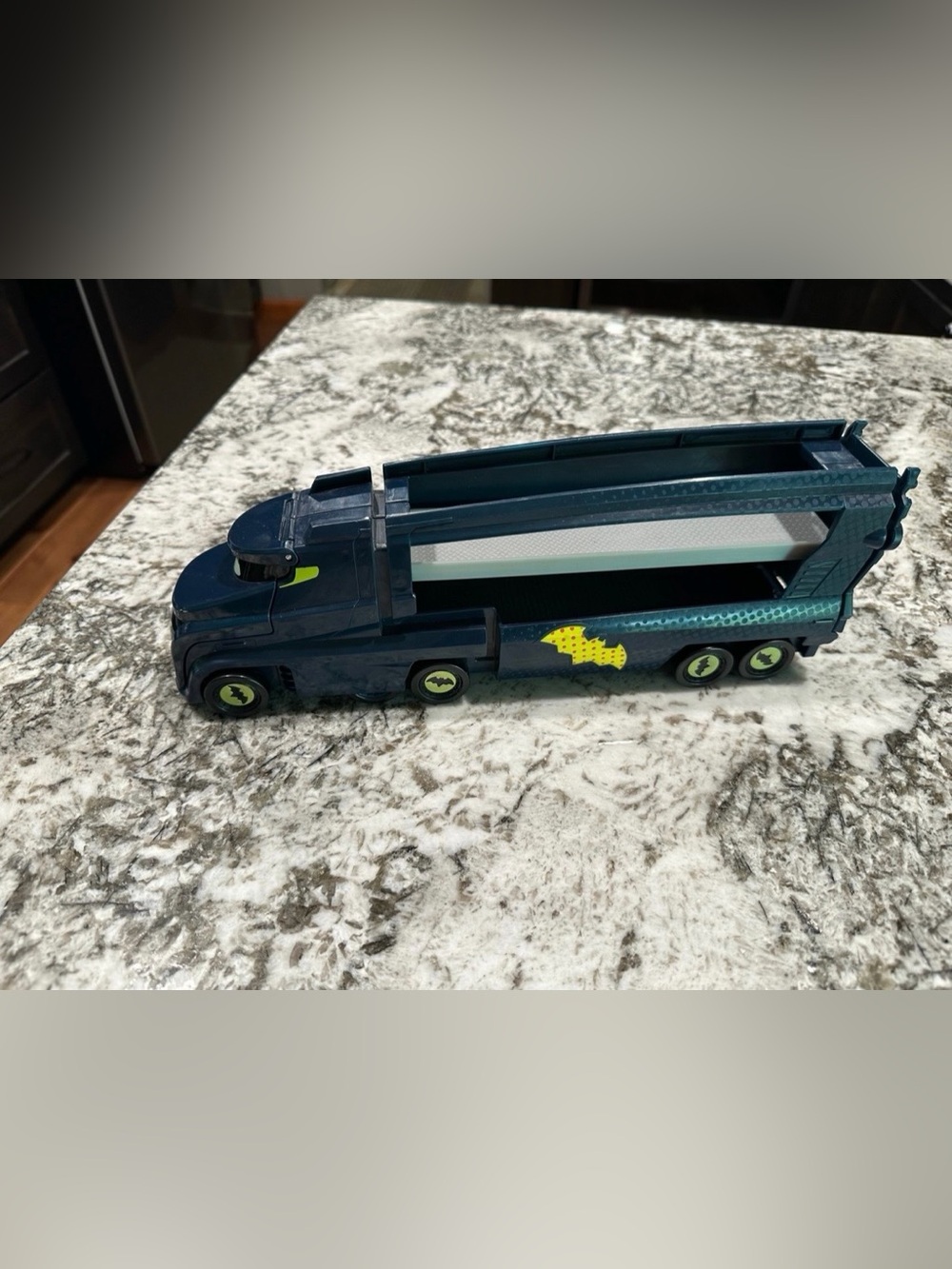 DC Batwheels Big Rig Car Hauler